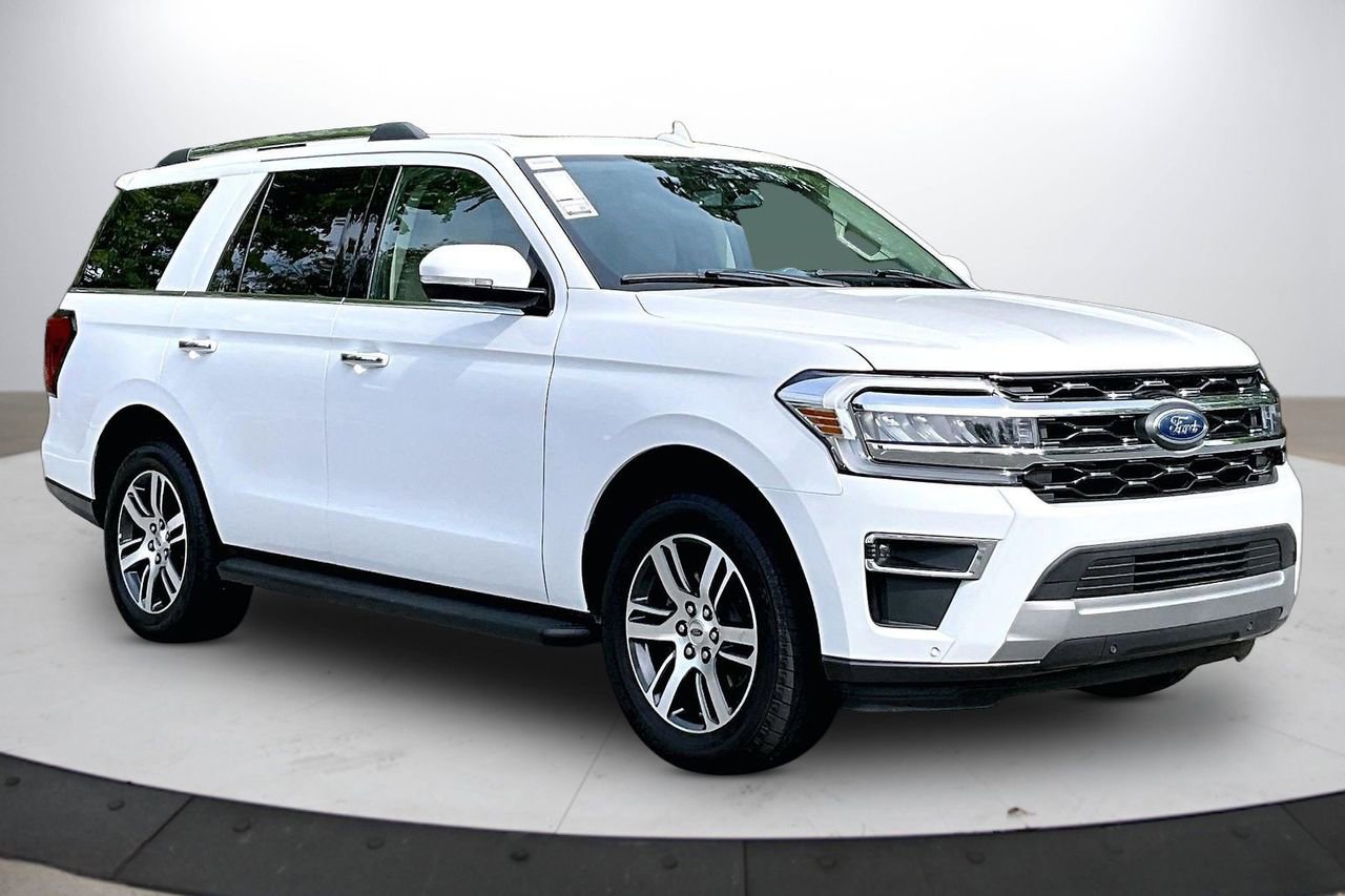 Used 2024 Ford Expedition Limited AWD/4WD image 2