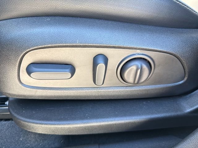 Used 2022 GMC Terrain SLT w/ Infotainment Package II image 12