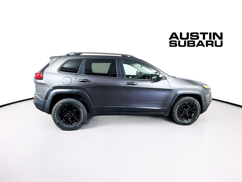 Used 2016 Jeep Cherokee Trailhawk w/ Comfort/Convenience Group AWD/4WD image 8