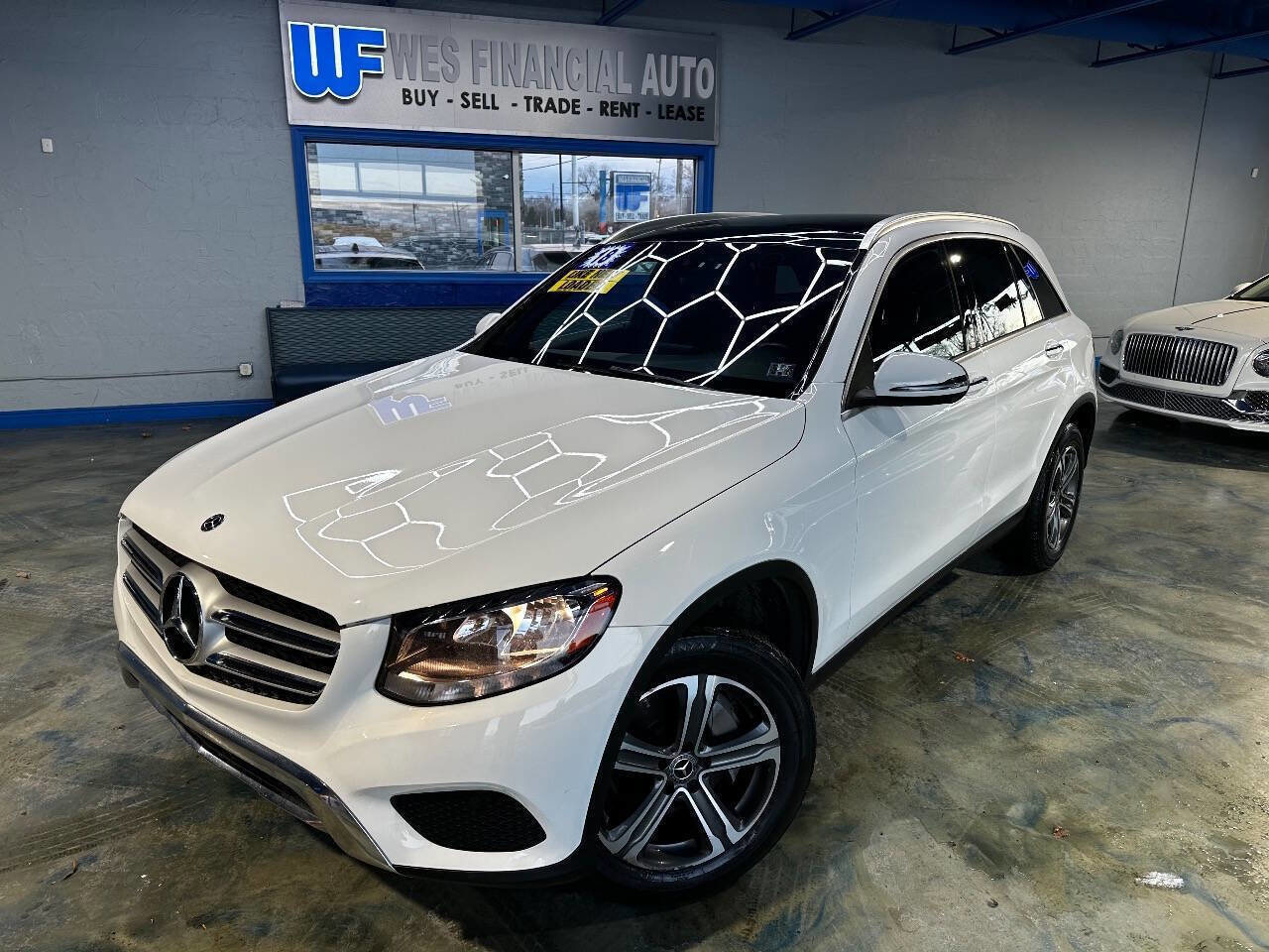 Used 2018 Mercedes-Benz GLC 300 4MATIC image 1