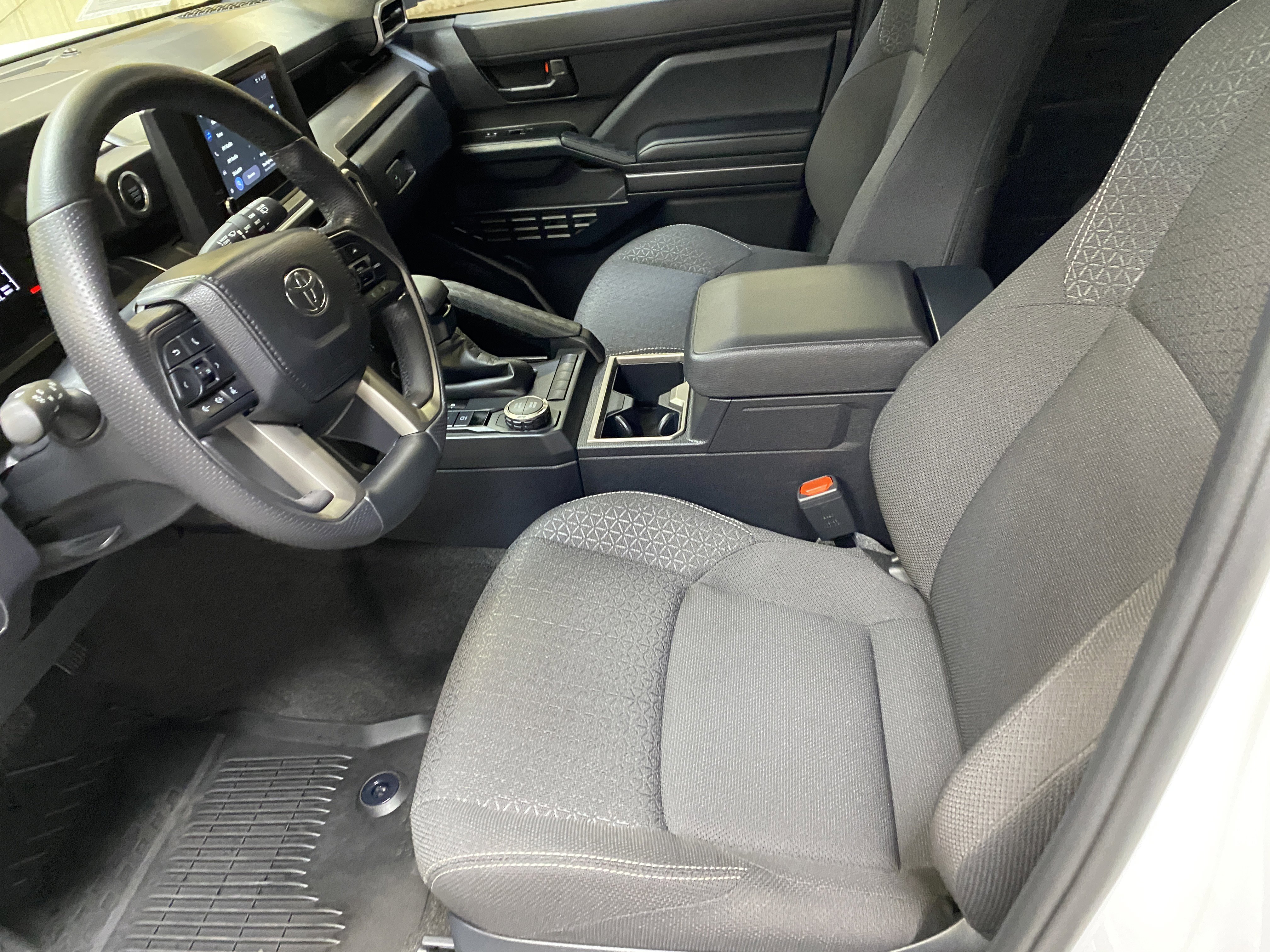 Used 2025 Toyota 4Runner SR5 image 18
