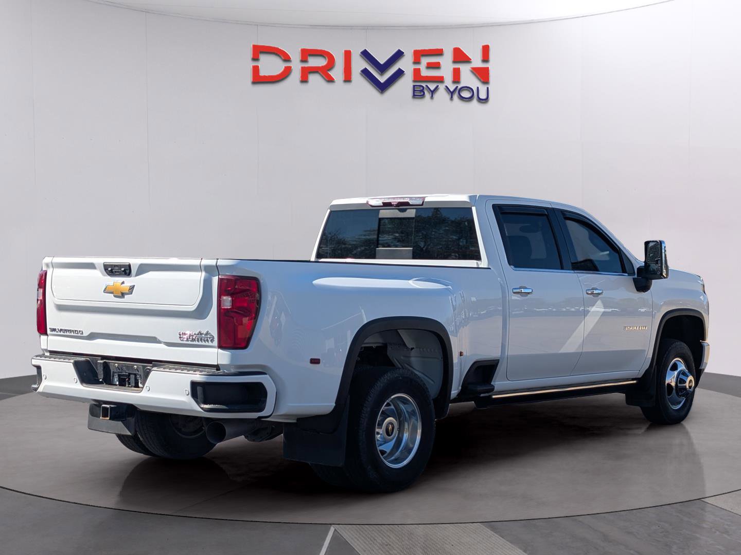 Used 2022 Chevrolet Silverado 3500 High Country image 4