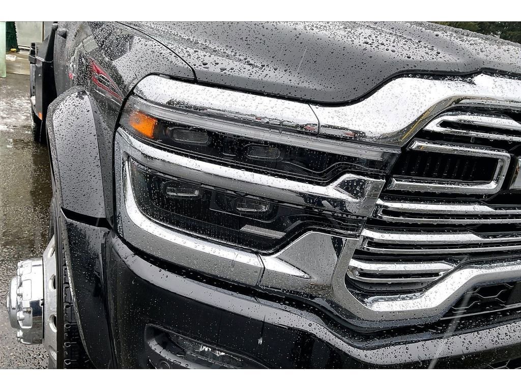 Used 2026 RAM 5500 4x4 Crew Cab w/ Laramie Trim Package image 27