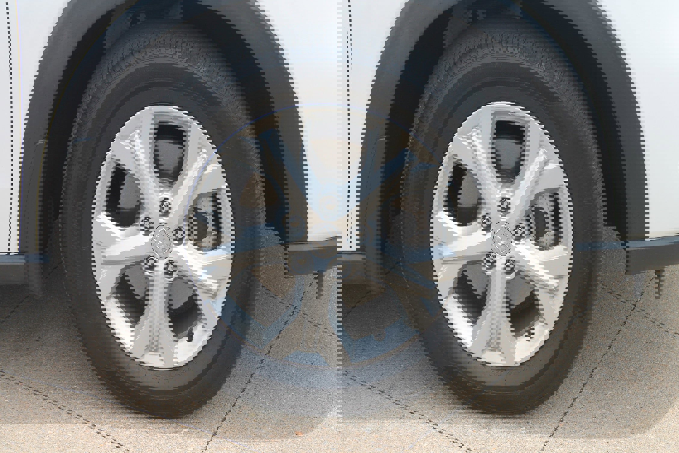 Used 2024 Honda HR-V LX image 3