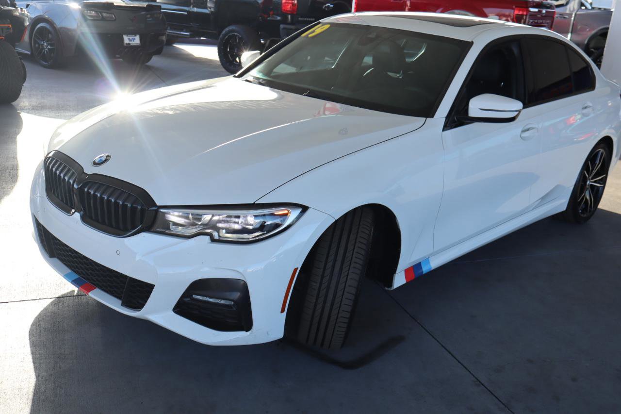 Used 2019 BMW 330i Sedan w/ M Sport Package RWD image 9