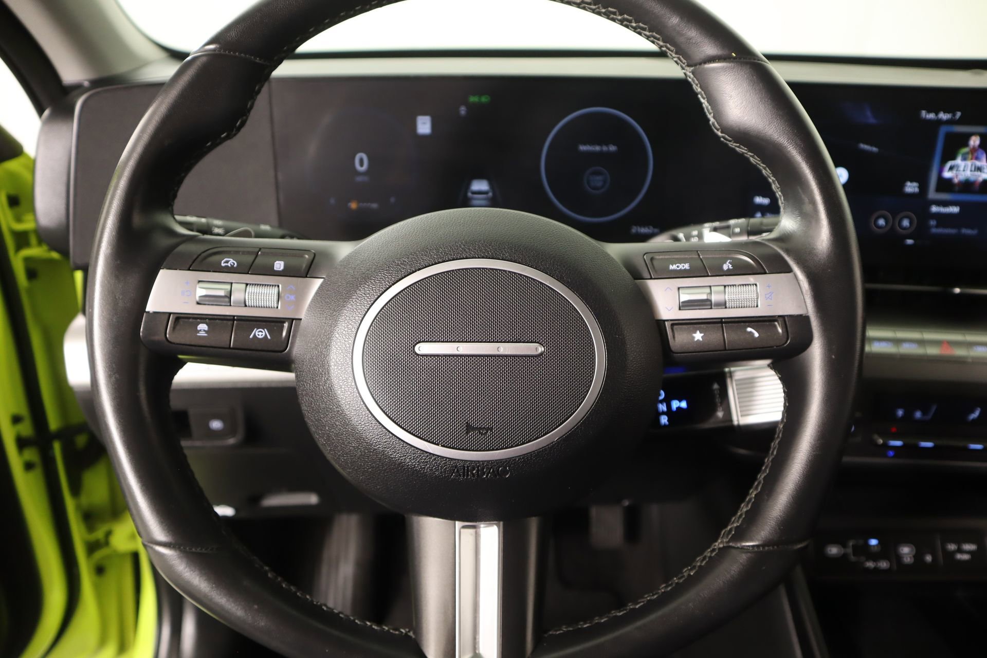Used 2024 Hyundai Kona SEL w/ Convenience Package FWD image 3