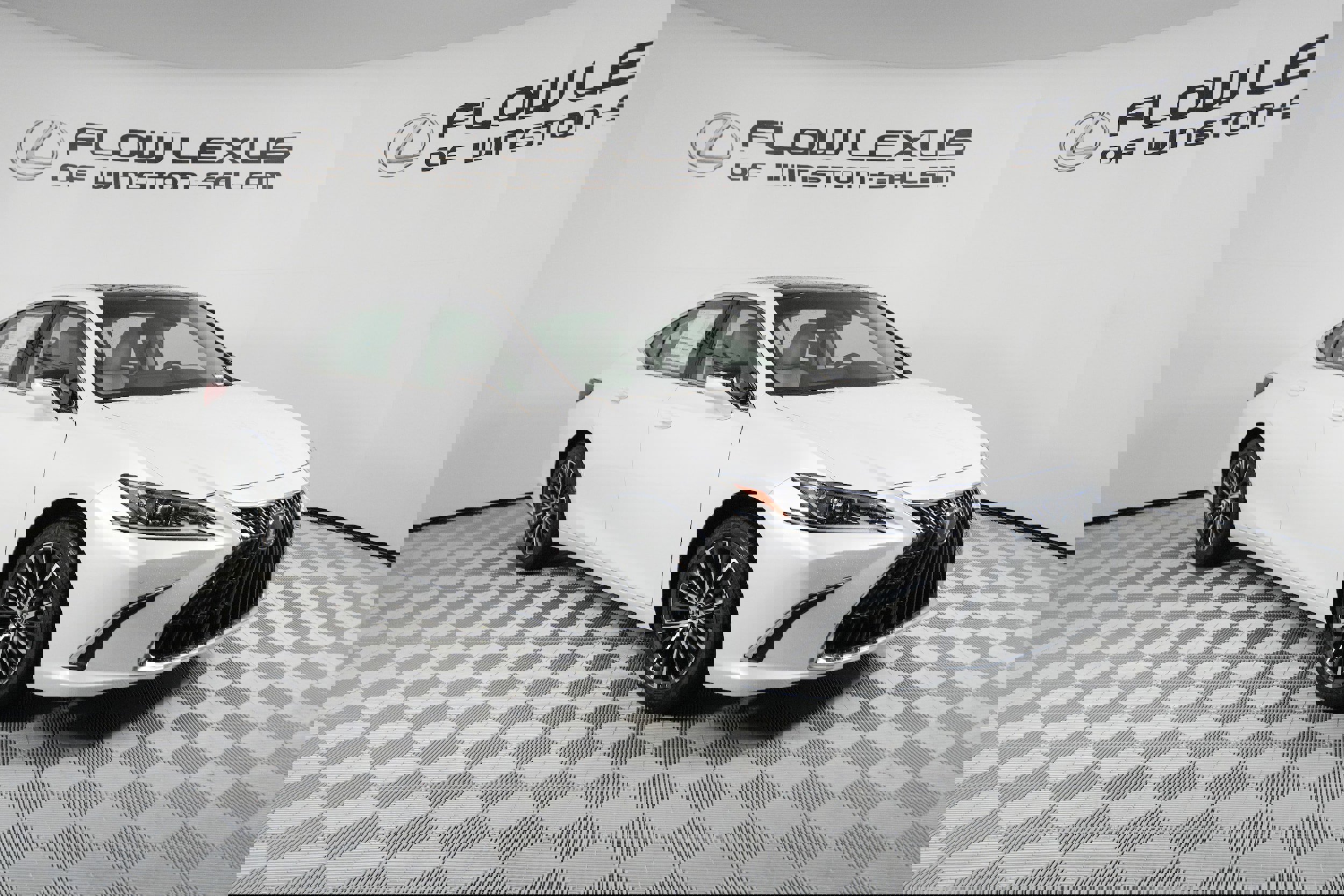 New 2025 Lexus ES 350 w/ Premium Package image 3