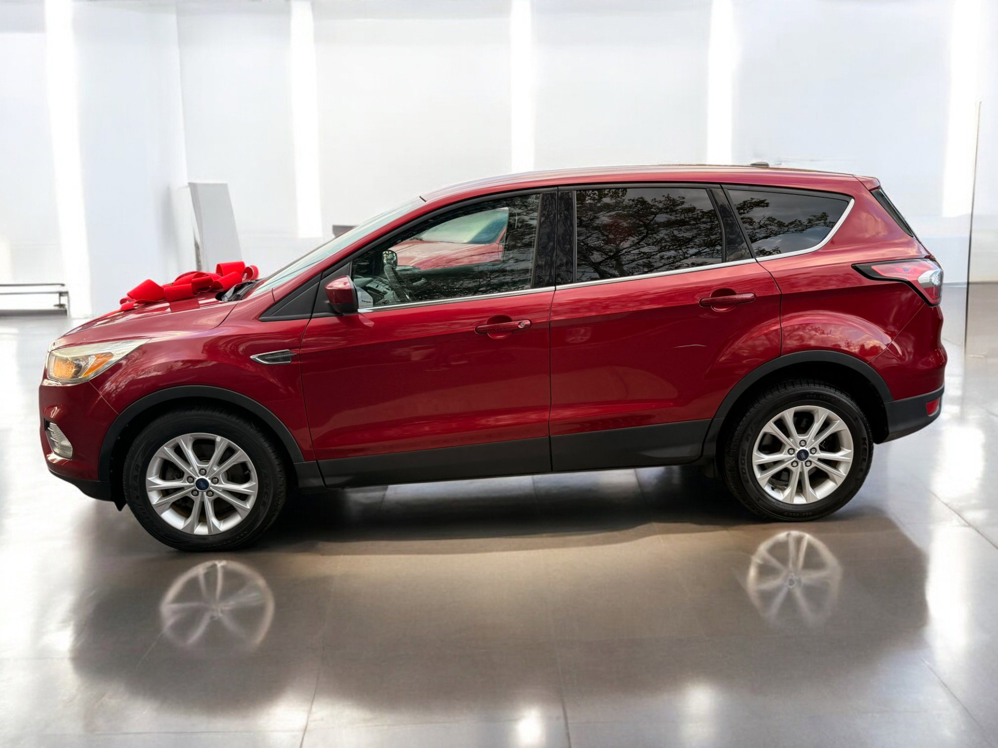 Used 2017 Ford Escape SE image 10