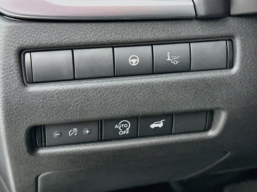 New 2026 Nissan Rogue Platinum AWD/4WD image 15