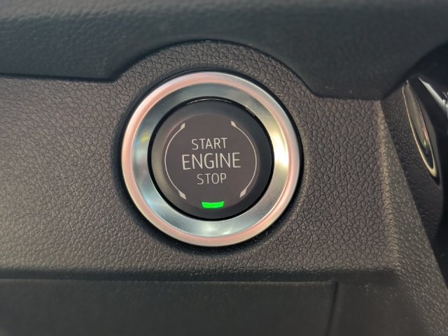Used 2025 Chevrolet Traverse LT w/ Driver Confidence Package FWD image 20