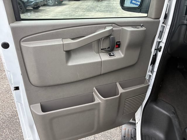 Used 2023 Chevrolet Express 3500 LT w/ LT Preferred Equipment Group RWD image 19