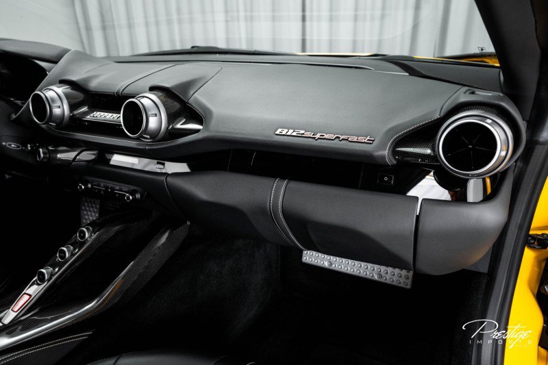 Used 2018 Ferrari 812 Superfast image 54