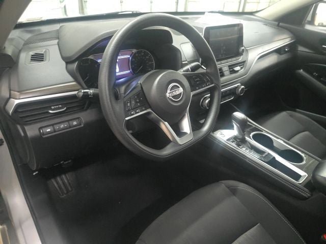 Used 2023 Nissan Altima 2.5 SV FWD image 16