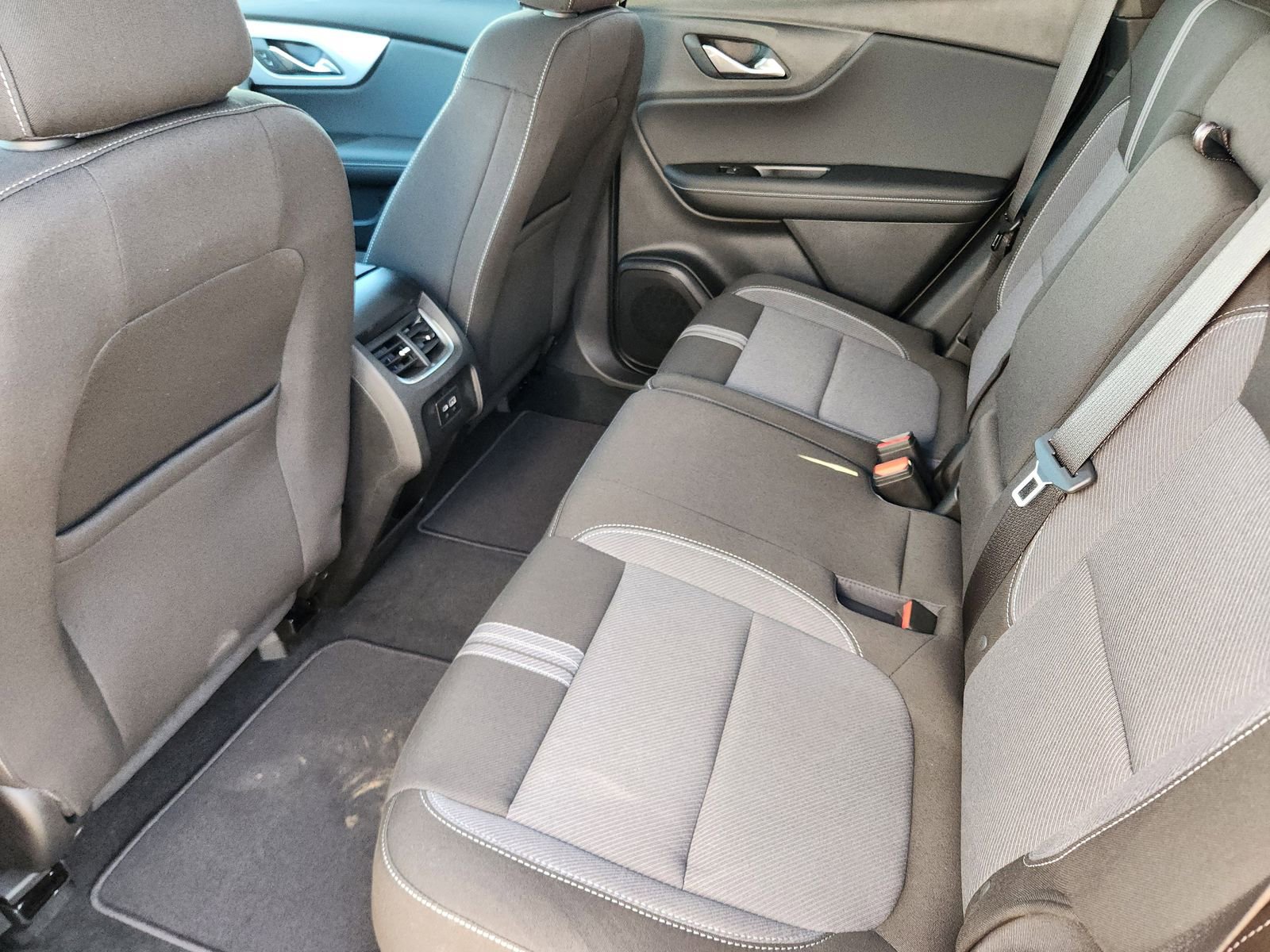 New 2026 Chevrolet Blazer LT w/ Midnight/Sport Edition FWD image 23