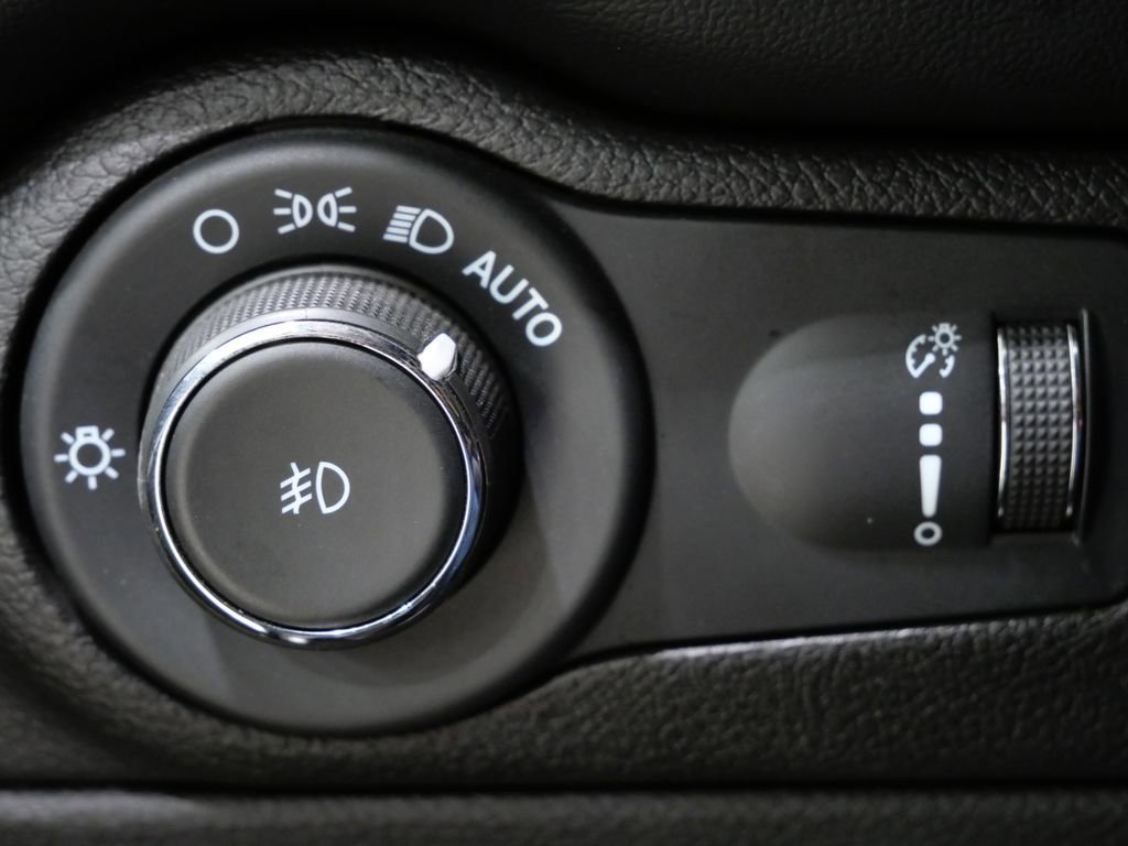 Used 2022 Dodge Durango GT image 13