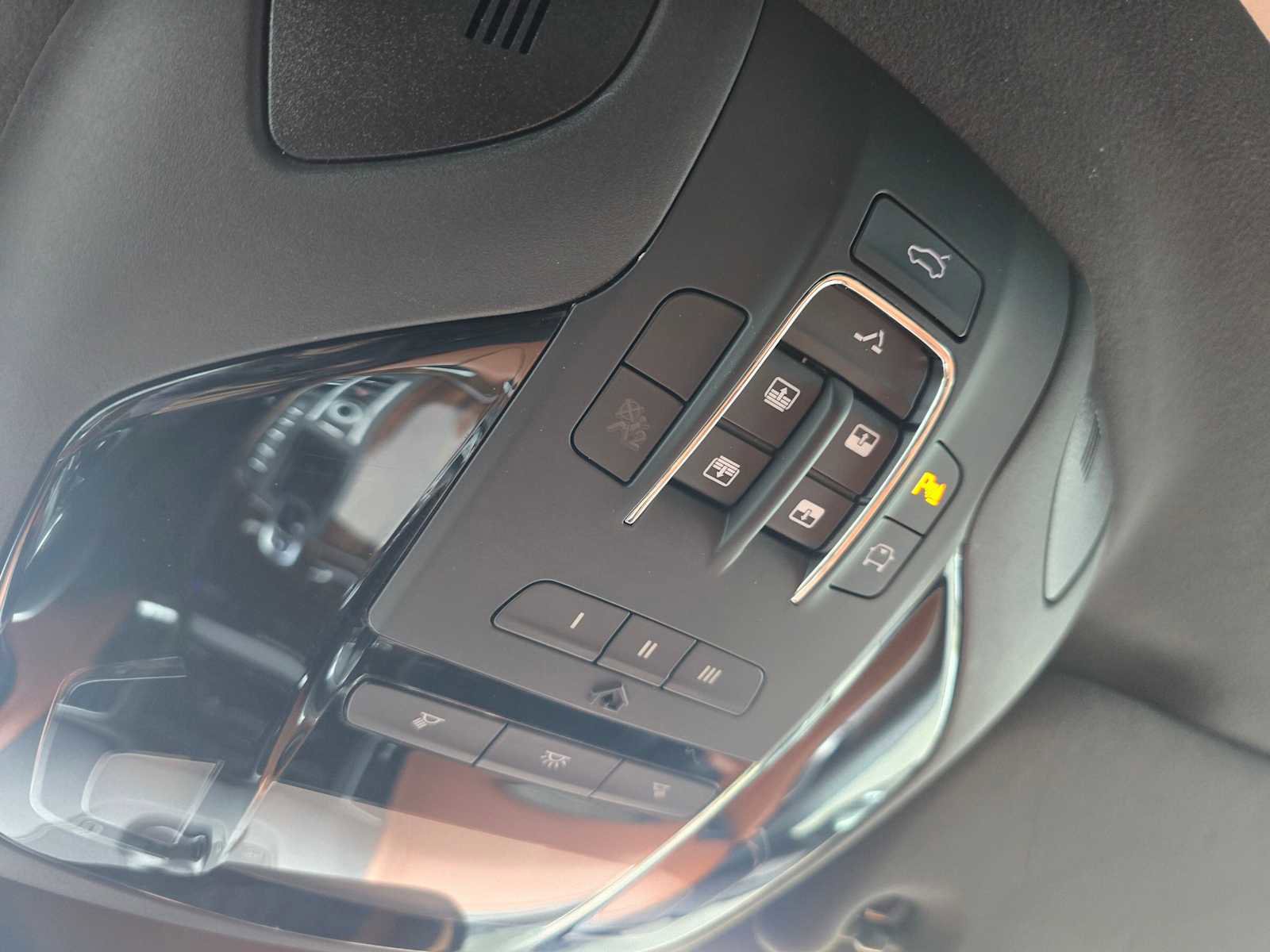 Used 2020 Maserati Levante S GranLusso image 35