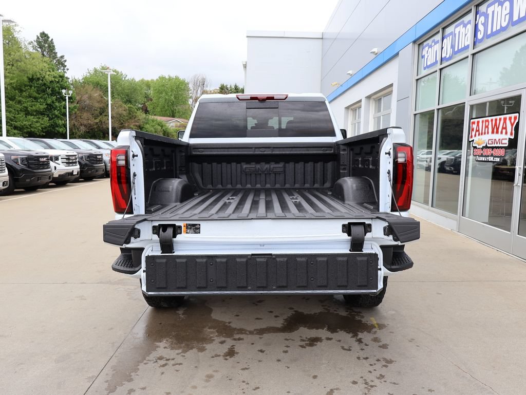 New 2026 GMC Sierra 3500 Denali Ultimate w/ LPO, Black Badging Package AWD/4WD image 37