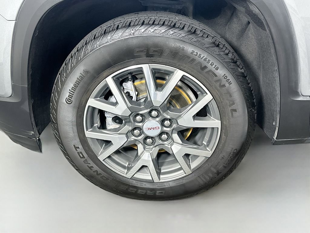 Used 2023 GMC Acadia SLE w/ Driver Convenience Package FWD image 32