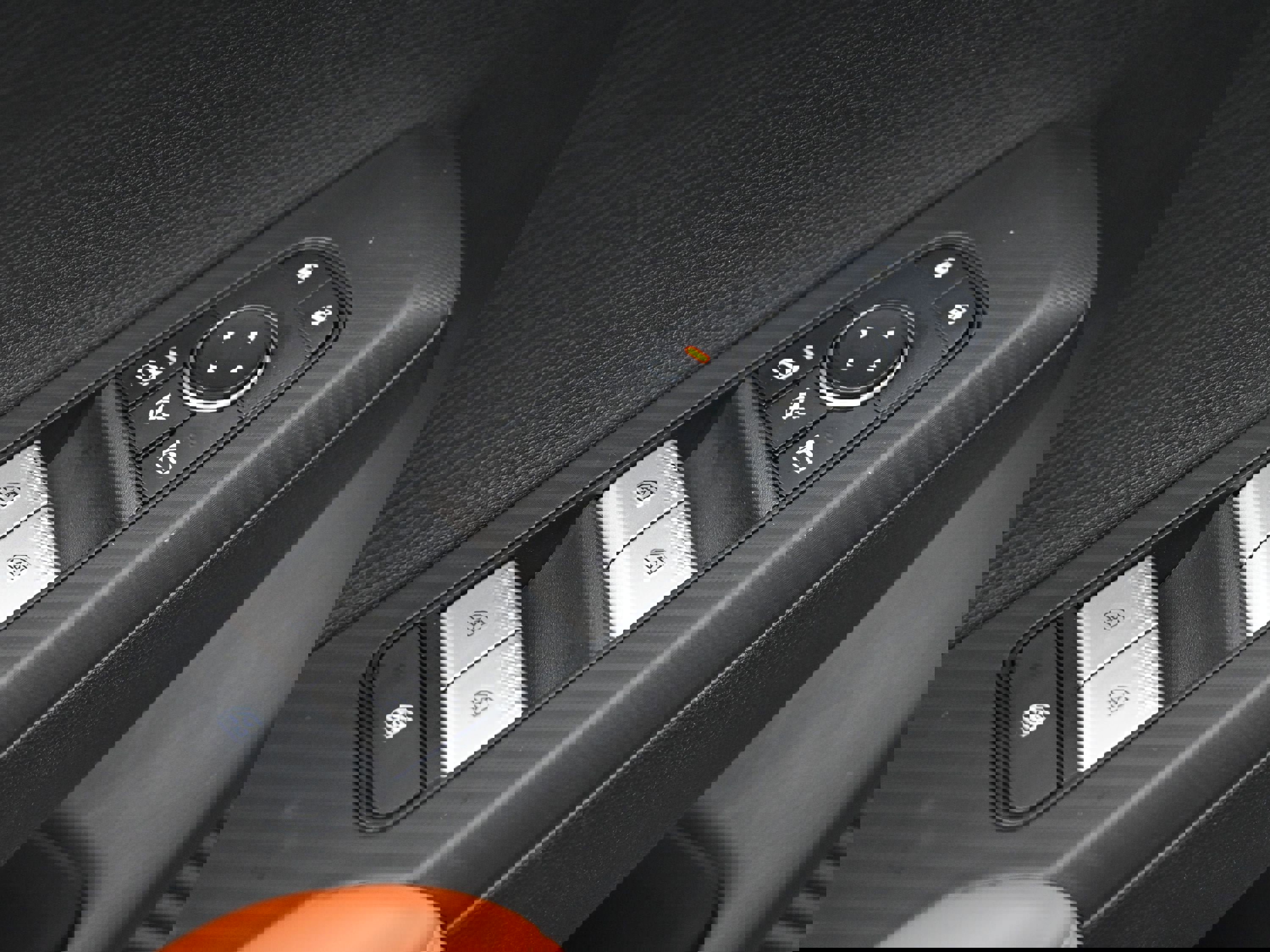 Used 2022 Mitsubishi Outlander SEL image 25