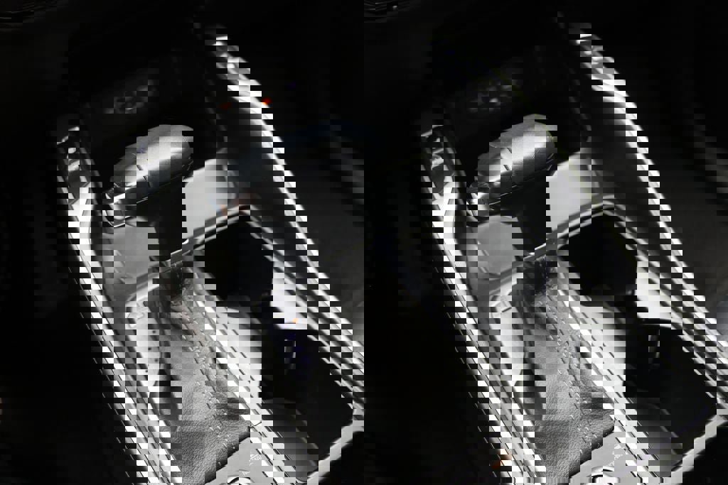 Used 2024 Kia Sorento S image 21