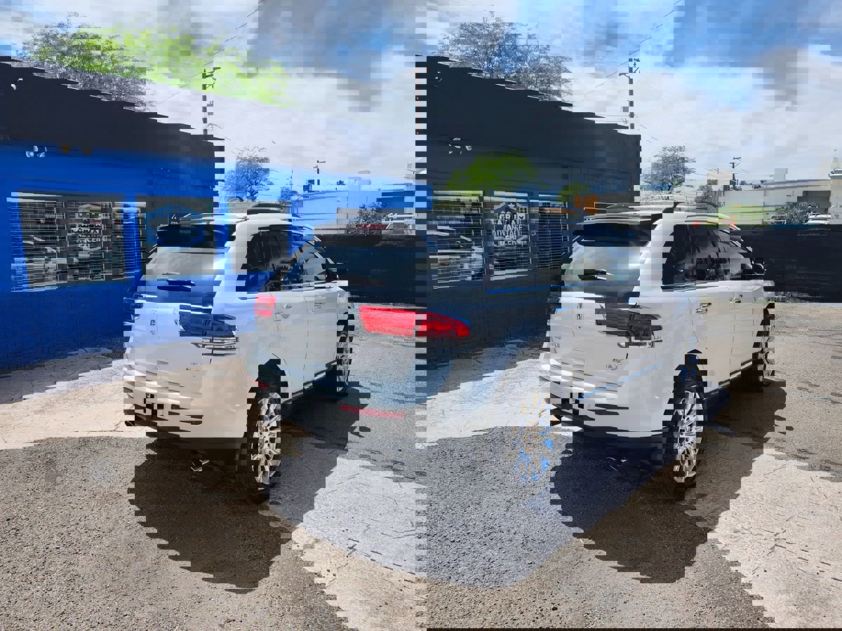 Used 2015 Lincoln MKX FWD w/ Equipment Group 101A image 11