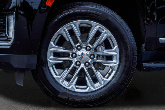 Used 2024 GMC Yukon XL SLT RWD image 45