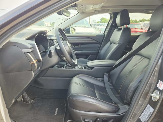 Certified 2025 MAZDA CX-50 AWD 2.5 Hybrid w/ Premium Pkg image 9