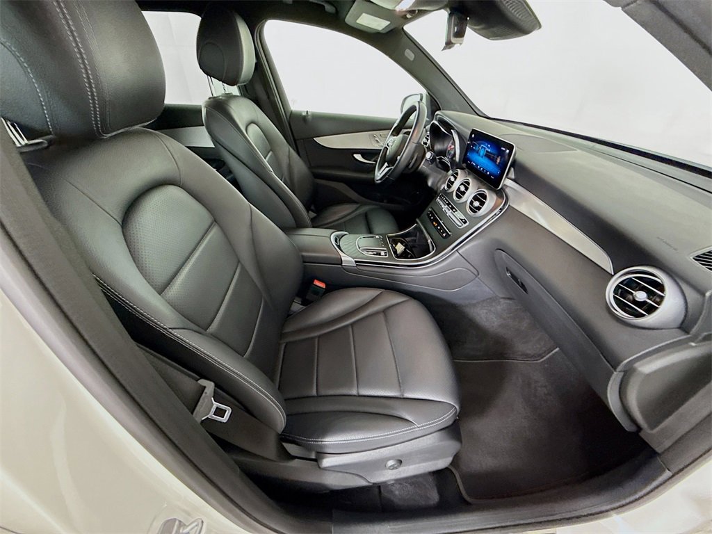 Used 2021 Mercedes-Benz GLC 300 4MATIC image 28