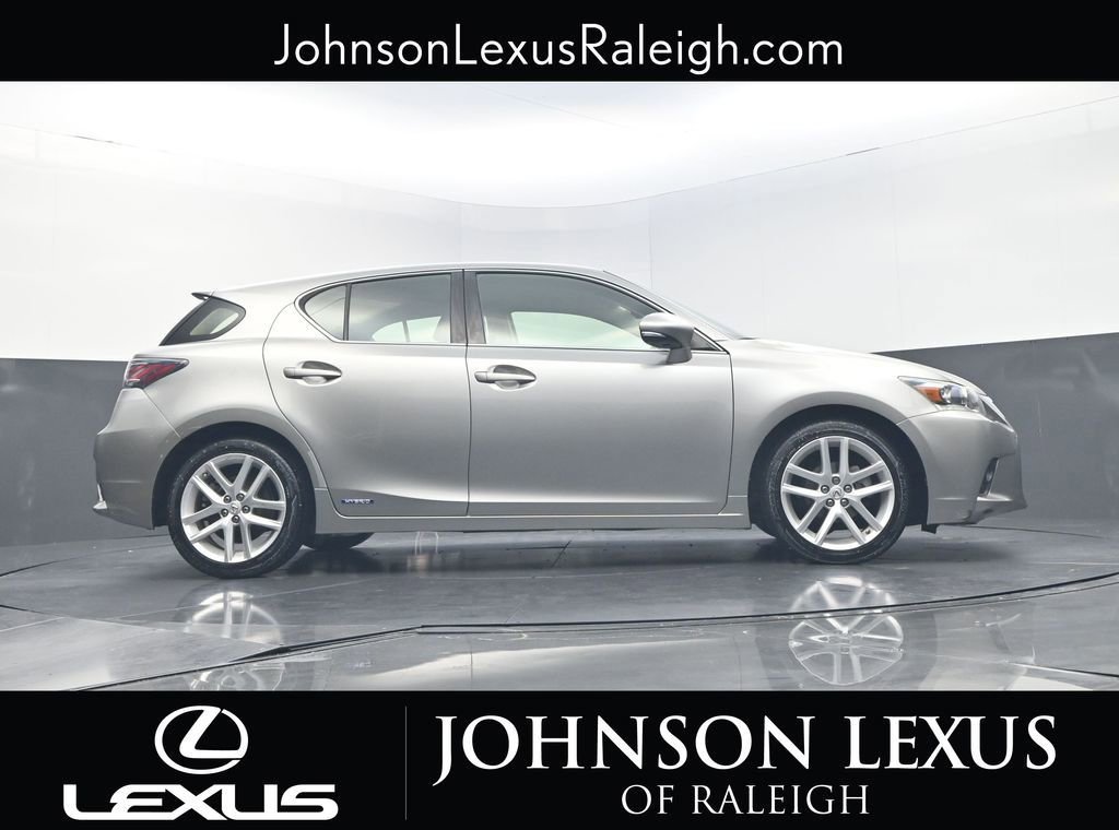Used 2017 Lexus CT 200h image 21