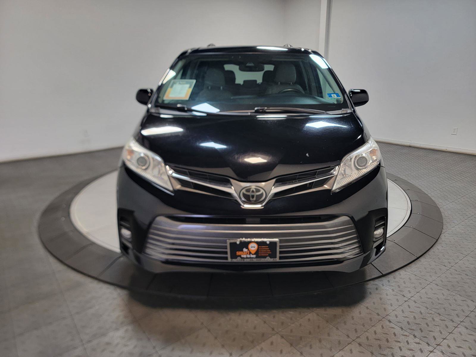 Used 2020 Toyota Sienna XLE FWD image 4