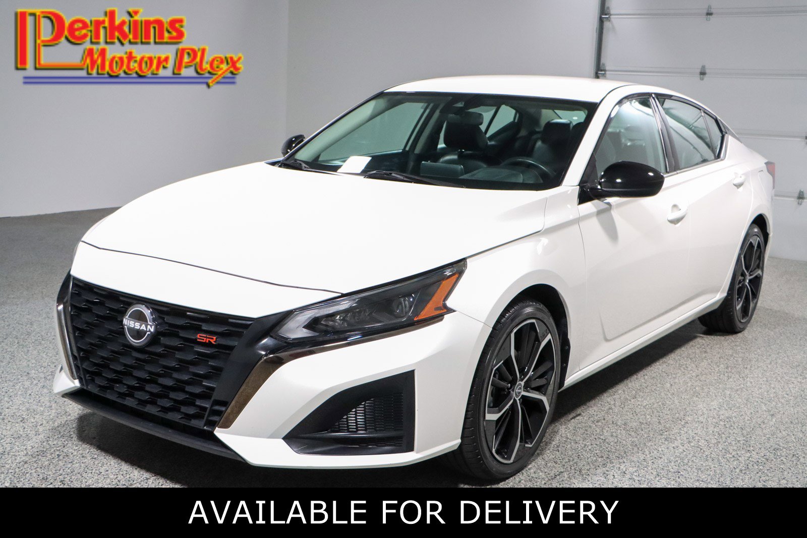 Used 2024 Nissan Altima 2.5 SR image 1