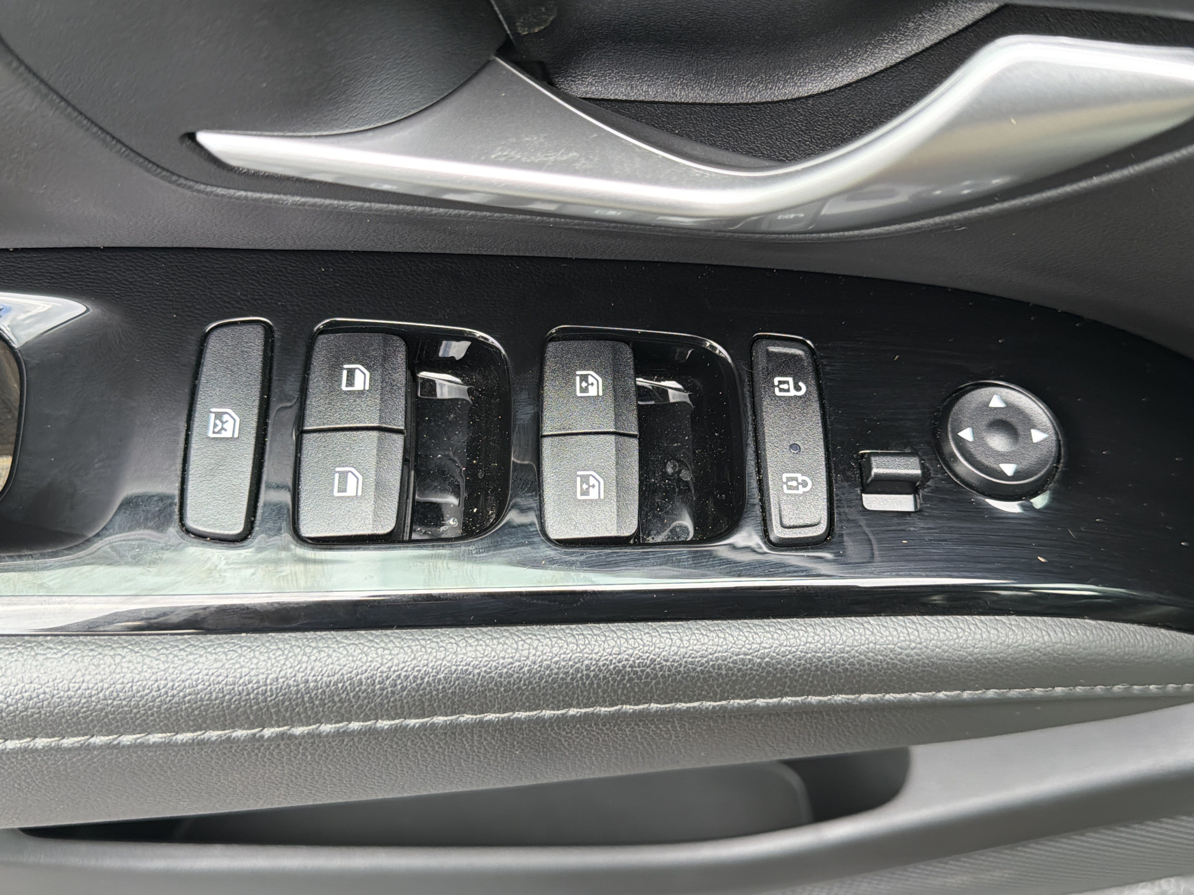 Used 2024 Hyundai Santa Cruz Limited AWD/4WD image 9