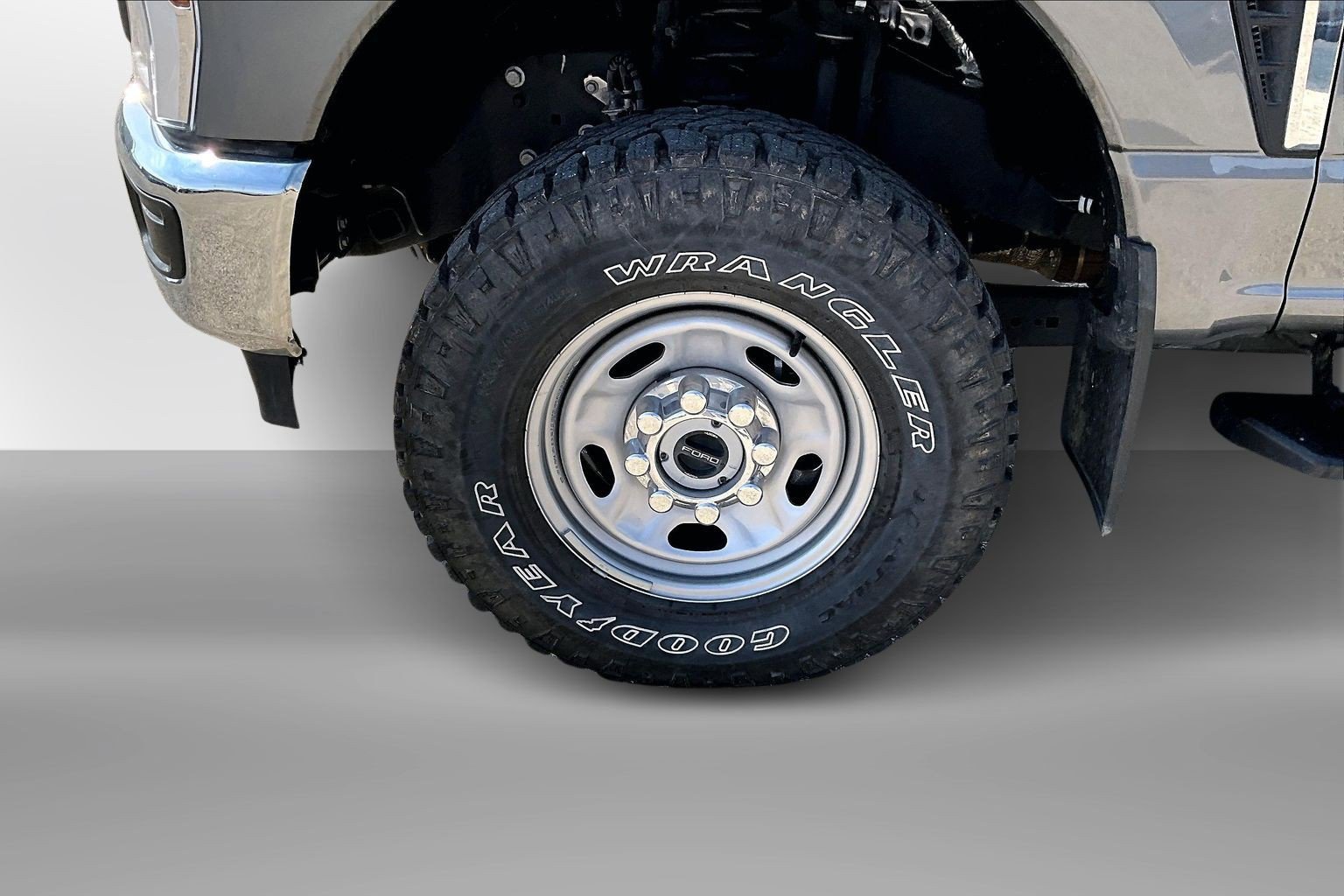 Used 2024 Ford F250 XL w/ XL Off-Road Package image 2