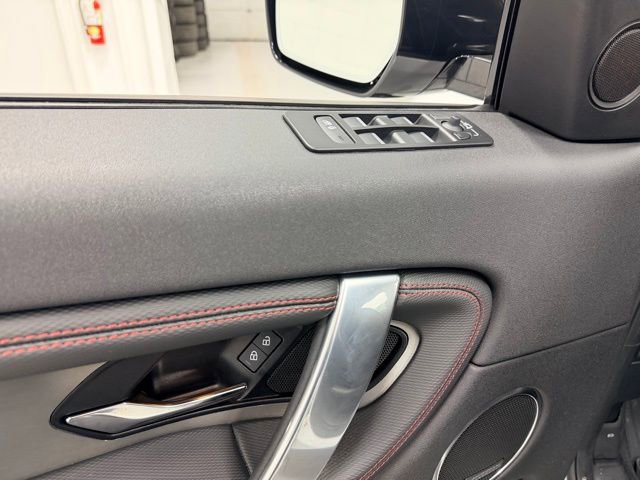 Used 2023 Land Rover Discovery Sport SE R-Dynamic image 22