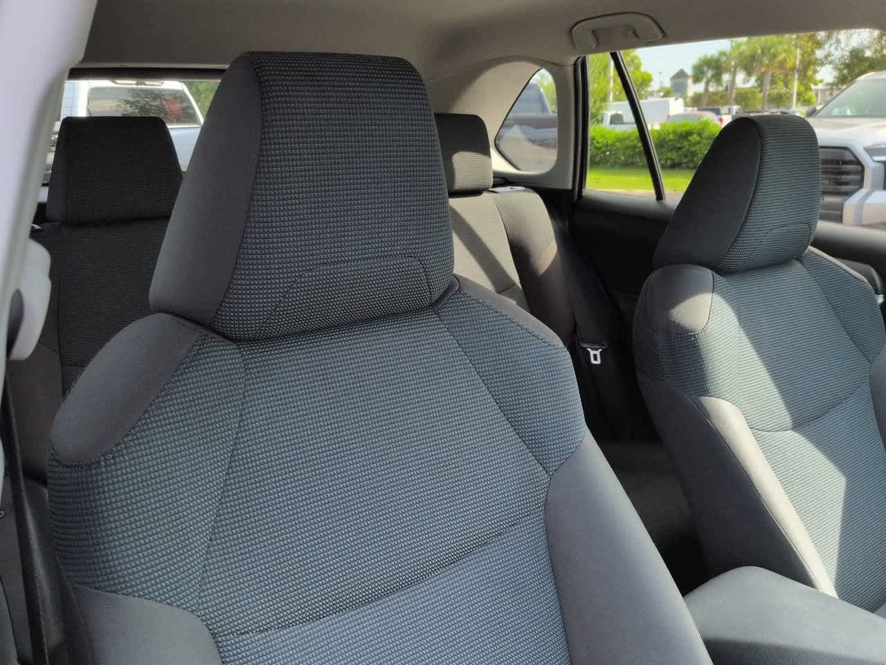 Certified 2023 Toyota RAV4 LE AWD/4WD image 7