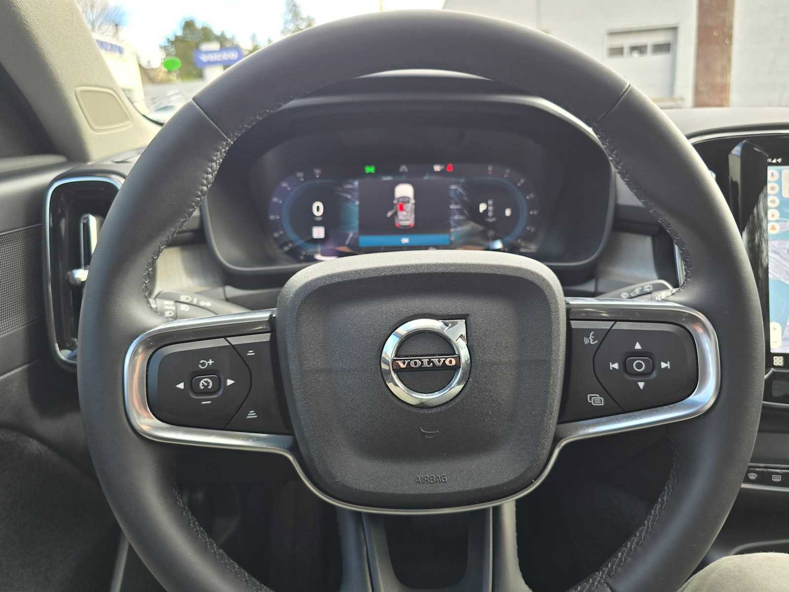 Certified 2023 Volvo XC40 B5 Plus w/ Protection Package Premier image 25