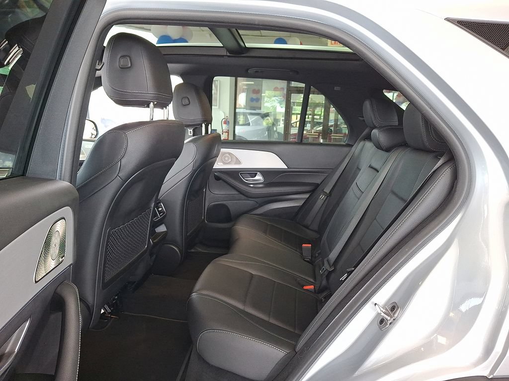 Used 2025 Mercedes-Benz GLE 350 4MATIC image 11