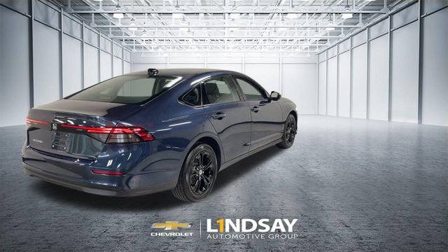 Used 2025 Honda Accord SE image 9
