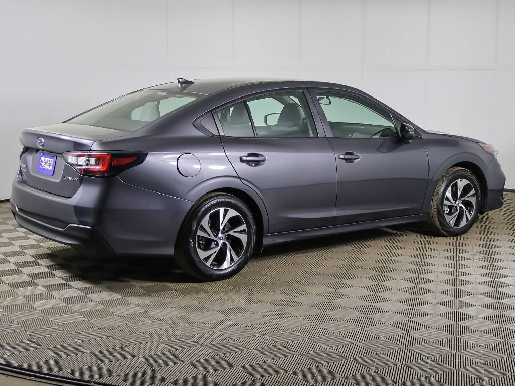 Used 2025 Subaru Legacy Premium AWD/4WD image 9