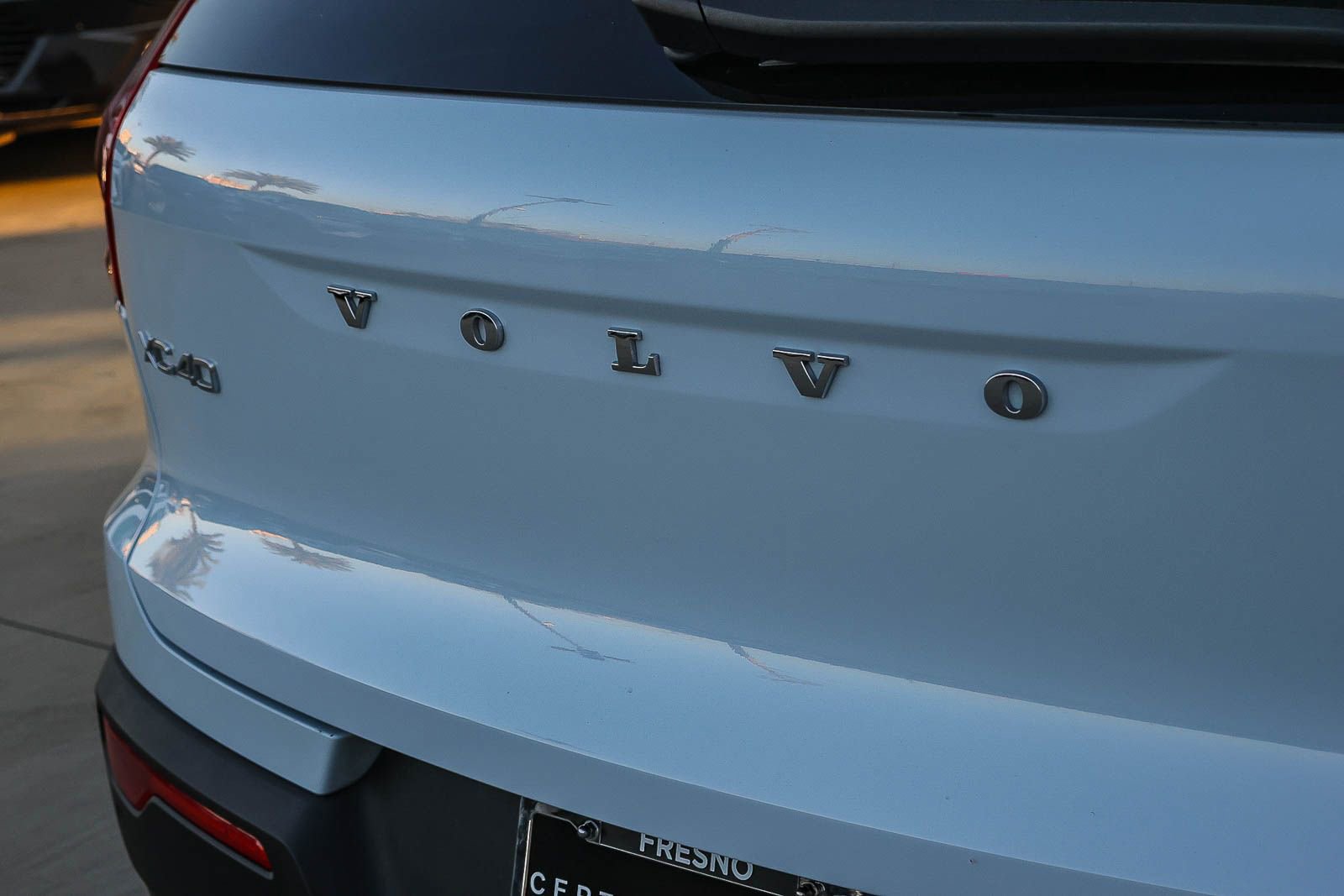 Used 2025 Volvo XC40 B5 Core image 13