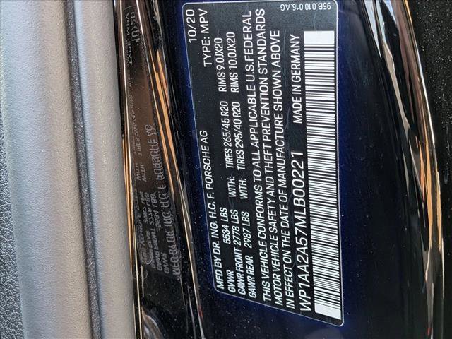 Used 2021 Porsche Macan AWD/4WD image 17