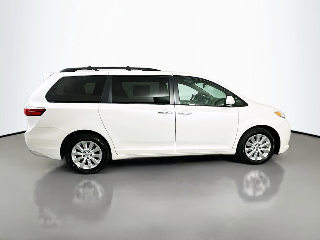 Used 2015 Toyota Sienna XLE Premium image 8