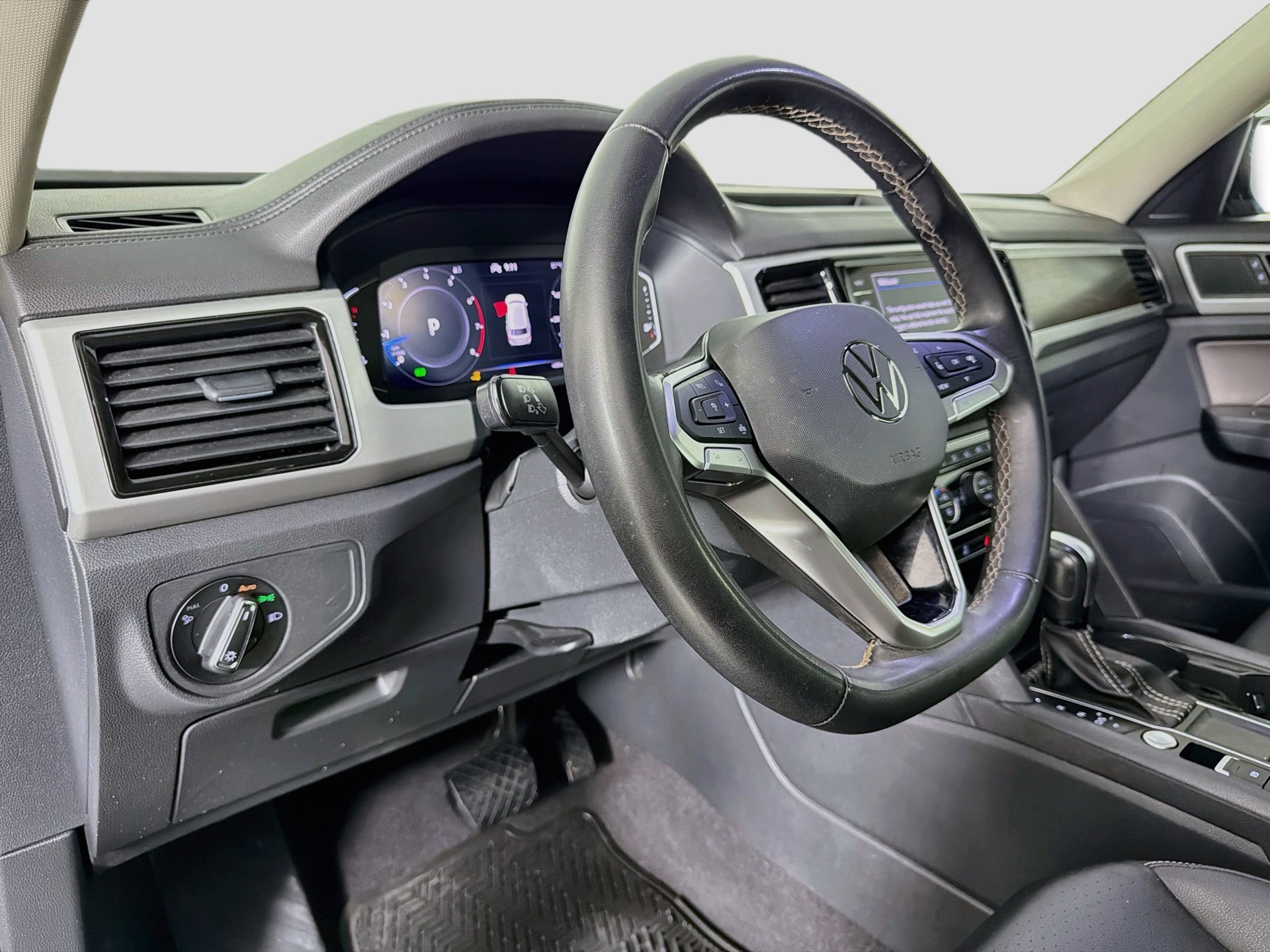 Certified 2023 Volkswagen Atlas SE w/ Panoramic Sunroof Package FWD image 9