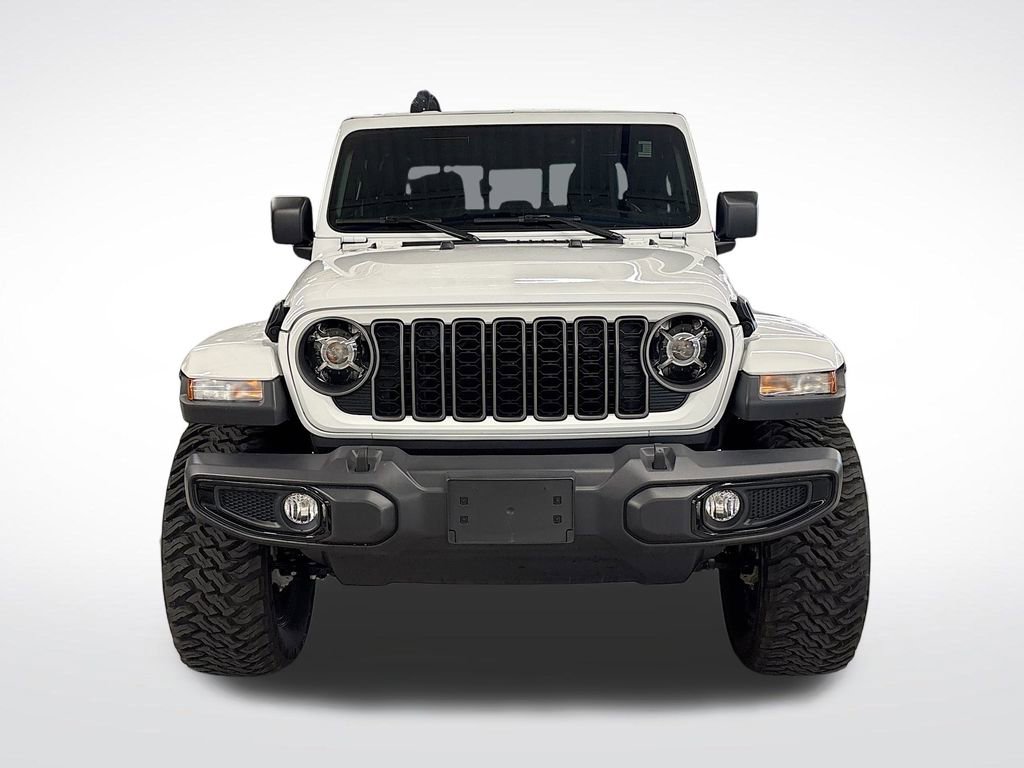 Used 2025 Jeep Gladiator Sport image 8