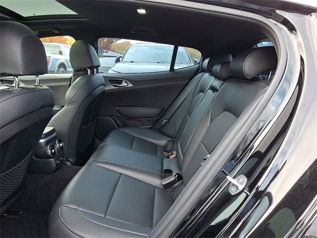 Used 2022 Kia Stinger GT1 image 10