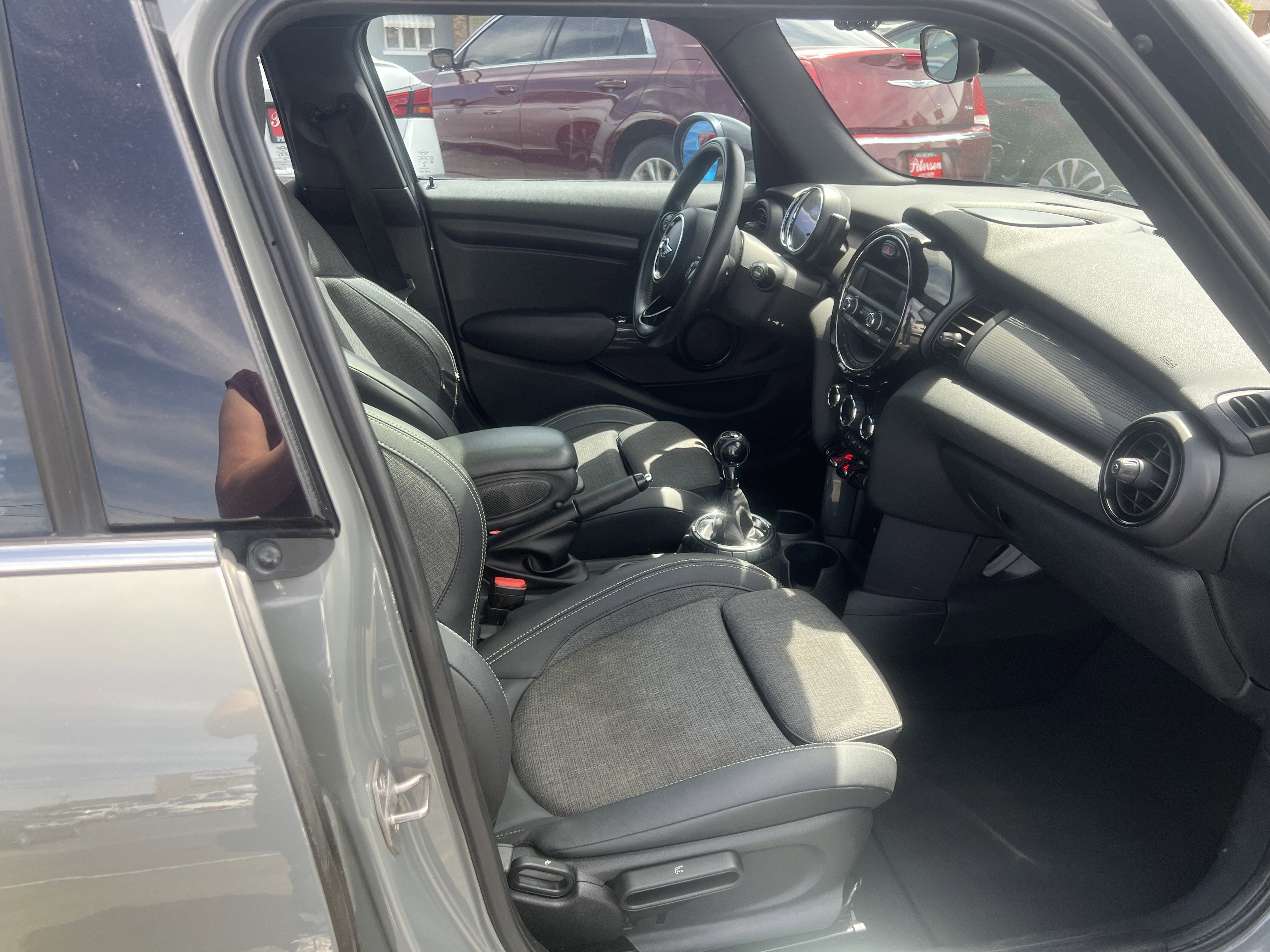 Used 2016 MINI Cooper 4-Door Hardtop FWD image 11