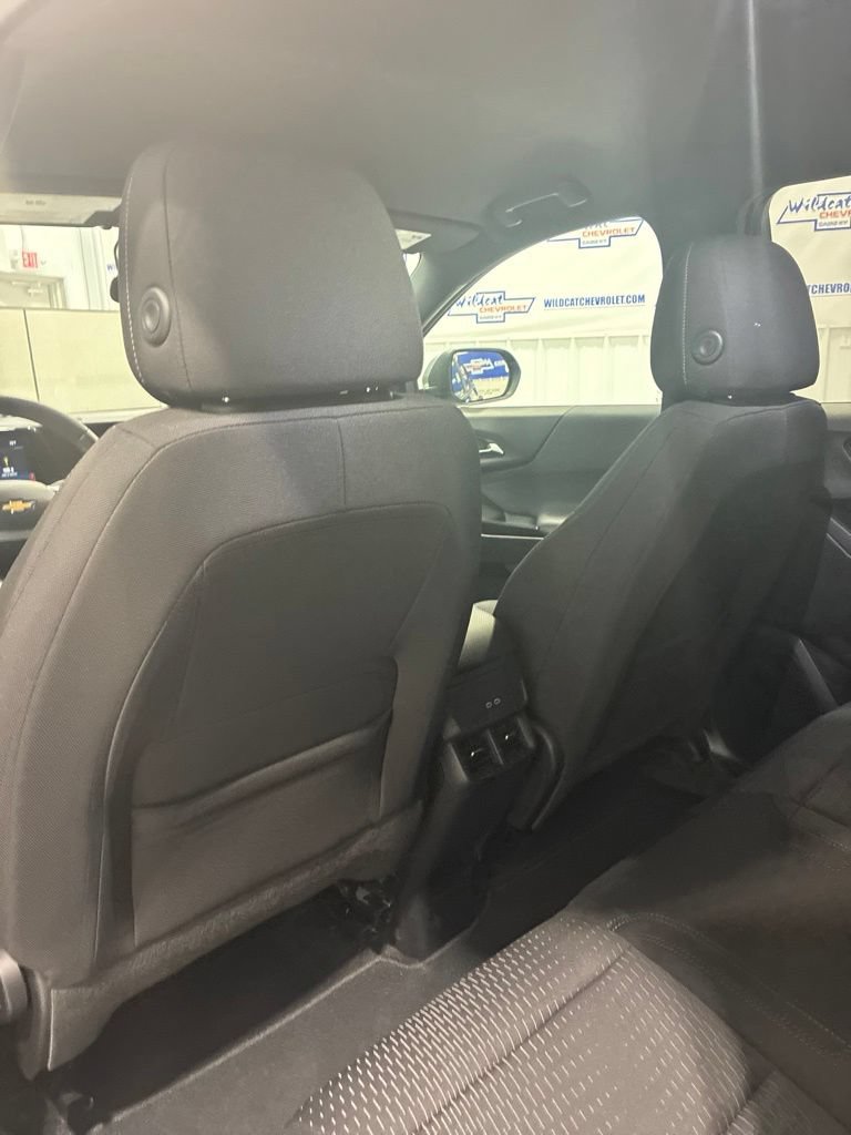 Used 2026 Chevrolet Equinox LT AWD/4WD image 31