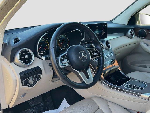 Used 2022 Mercedes-Benz GLC 300 4MATIC image 8
