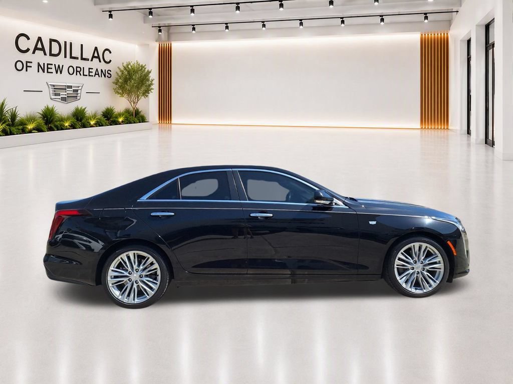 Used 2021 Cadillac CT4 Premium Luxury RWD image 2
