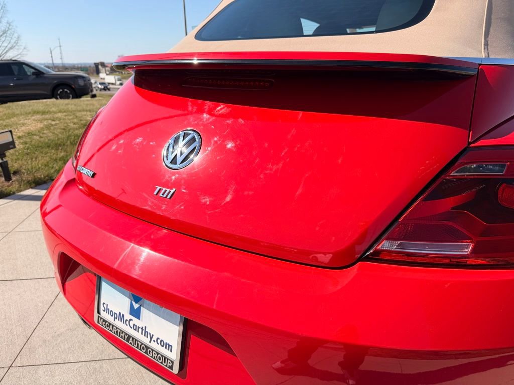 Used 2013 Volkswagen Beetle TDI image 29